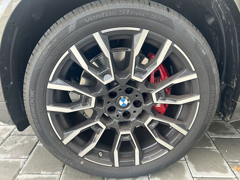 BMW X5 xDrive40d M Sport Pro - fotka 26 z 33