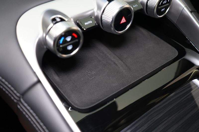 Omoda Ostatní 1,5 TGDI PHEV 3DHT AWD PREMIUM - fotka 35 z 45