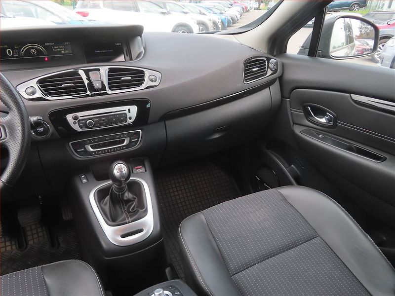 Renault Grand Scénic (2013) 1.2 TCe, Serv.kniha, Navi - fotka 8 z 22