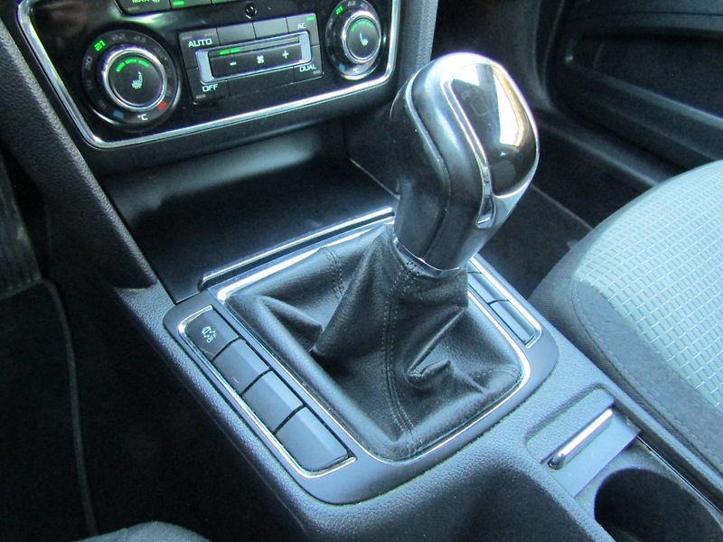 Škoda Superb (2011) 2.0 TDI 103kW  BEZ KOROZE - fotka 36 z 41