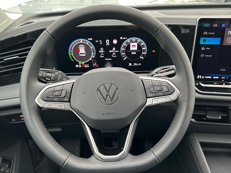 Volkswagen Tiguan (2025) People 1,5 TSI 150 kW eHybrid - fotka 16 z 23