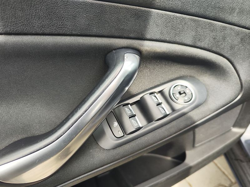 Ford Mondeo 2.0 TDCi/85kW - fotka 24 z 25