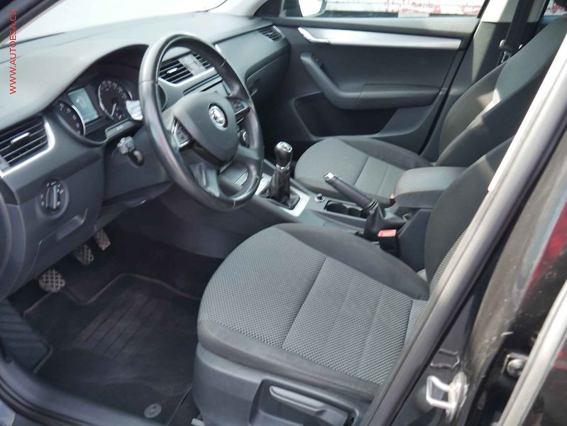 Škoda Octavia (2013) 1.6TDi, STK7/28 - fotka 9 z 13