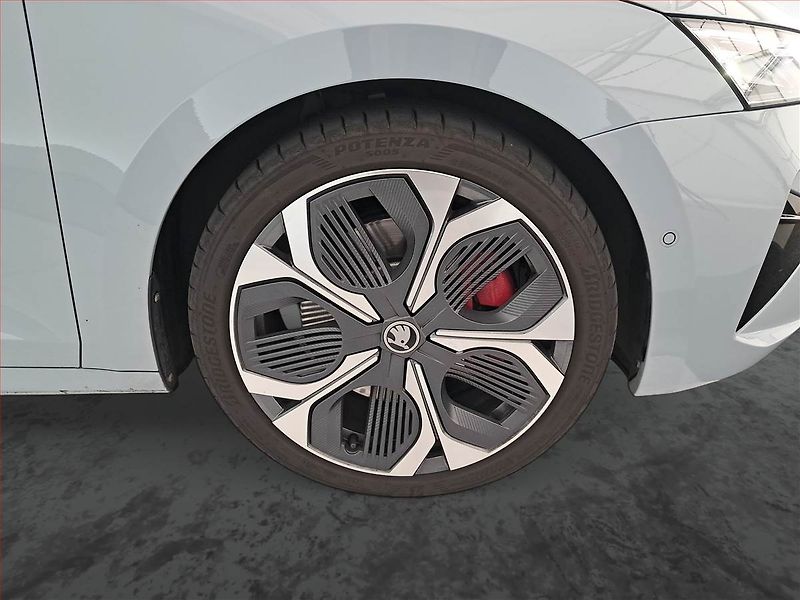 Škoda Octavia (2025) RS 2.0 TSI - fotka 15 z 18