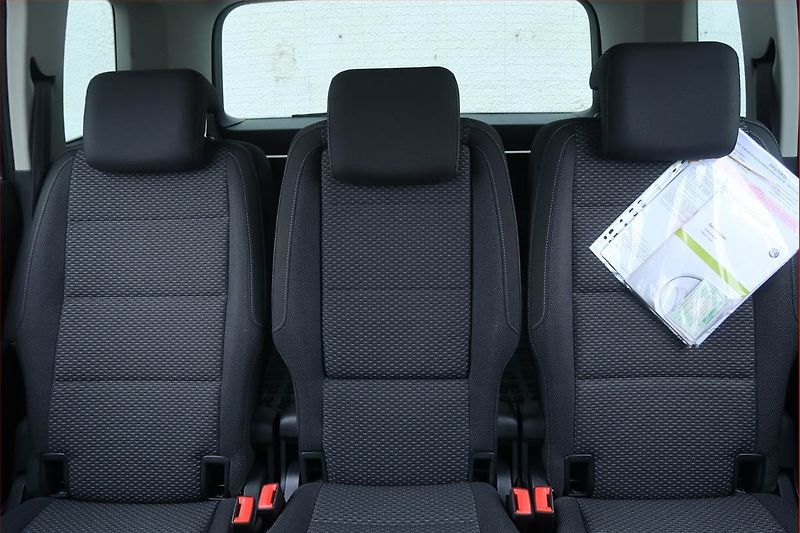 Volkswagen Touran (2015) 1.2 TSI, Serv.kniha, Tempomat - fotka 10 z 21