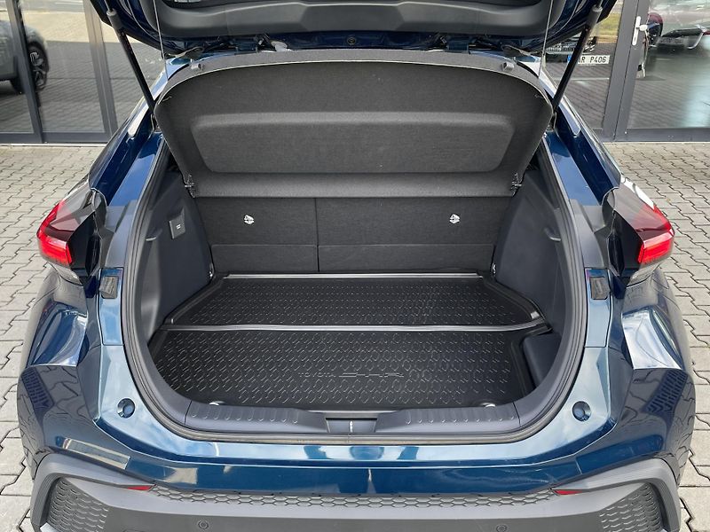 Toyota C-HR STYLE 2.0 PHEV 164 kW - fotka 6 z 29
