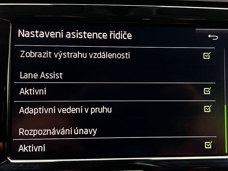 Škoda Octavia 1,6 TDi 81kW STYLE-KAMERA.P - fotka 36 z 42