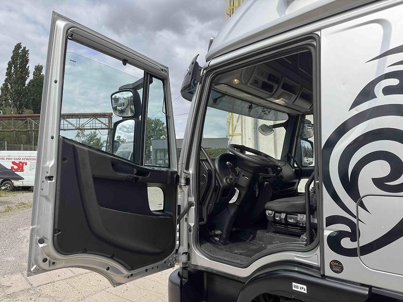 Iveco Eurocargo (2019) 120E22 EL - shrnovačka - vrata - fotka 19 z 32