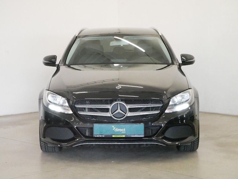 Mercedes-Benz Třídy C - fotka 4 z 29