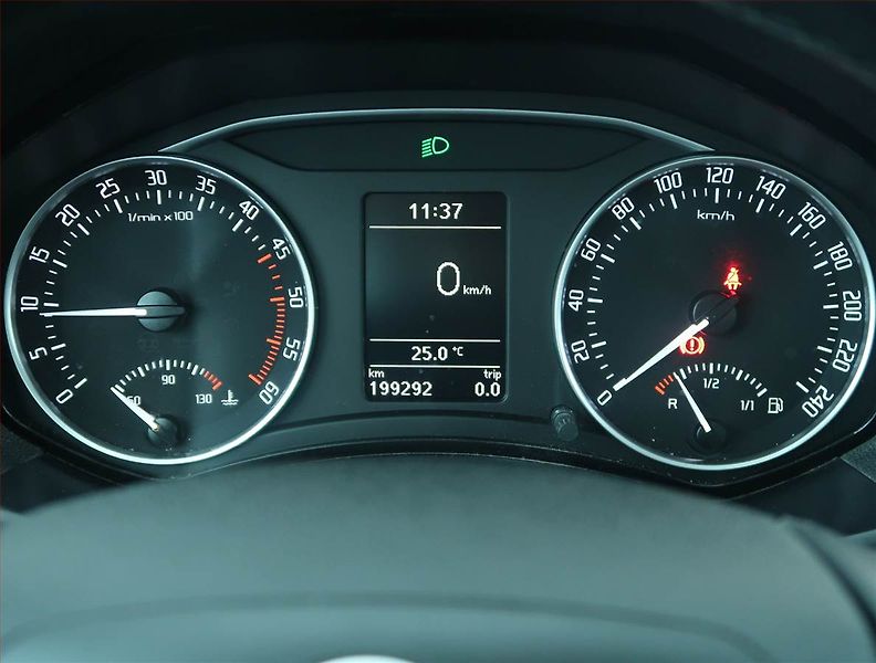 Škoda Octavia (2010) 2.0 TDI, Serv.kniha, Tempomat - fotka 11 z 17