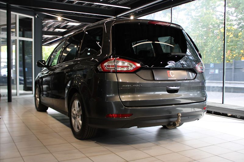 Ford Galaxy EcoBlue Automatik Titanium ACC - fotka 4 z 23