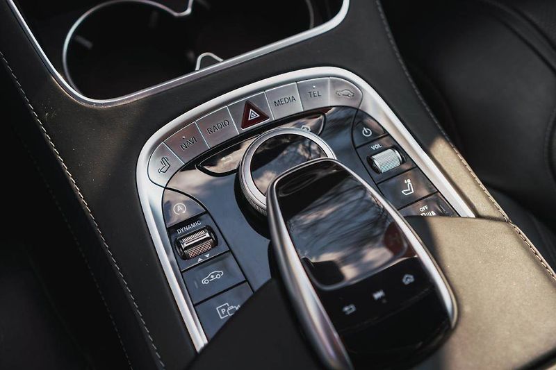 Mercedes-Benz Třídy S (2018) S 560 4MATIC L, S 560 4MATIC L - fotka 30 z 40