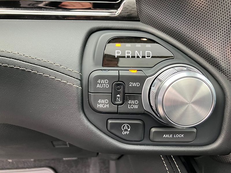 Dodge RAM (2025) 3.0 I6 548k LIMITED NIGHT RAMB - fotka 27 z 63