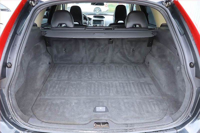 Volvo XC60 (2009) D4, 4X4, Automat, Serv.kniha - fotka 14 z 26