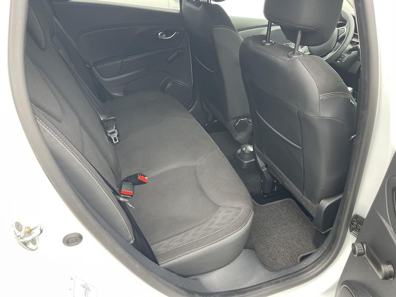 Renault Clio 0,9TCe 90Ps! LIMIT-NAVI-DPH-ČR - fotka 23 z 45