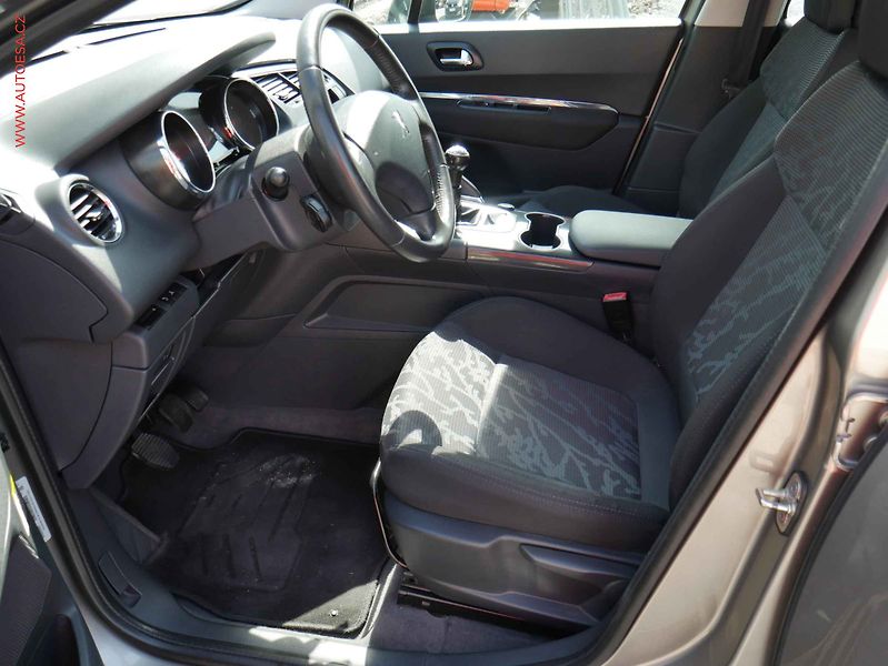 Peugeot 3008 (2011) 1.6VTi, AC, TZ, park.asist - fotka 9 z 17