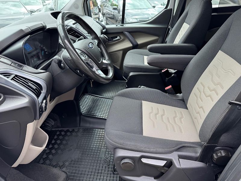 Ford Tourneo Custom (2018) Trend 2.0 TDCI 8 MÍST -CZ- DPH - fotka 10 z 27