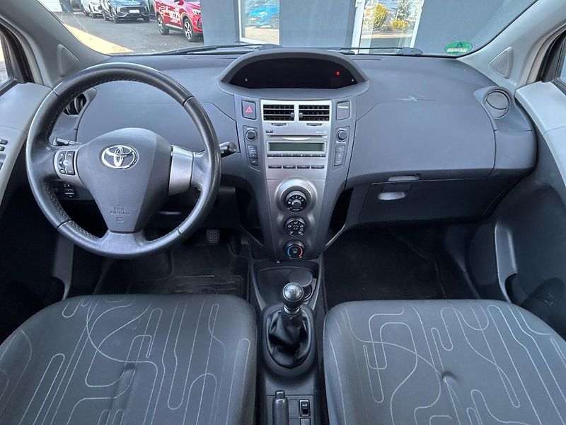 Toyota Yaris Hatchback - fotka 5 z 27