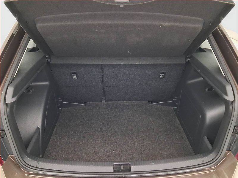 Škoda Rapid (2018) Spaceback 1.0 TSI - fotka 13 z 19