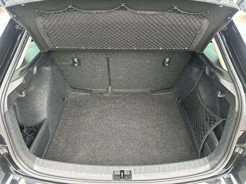 Škoda Scala (2024) 1.0 TSI Top Selection - fotka 24 z 26