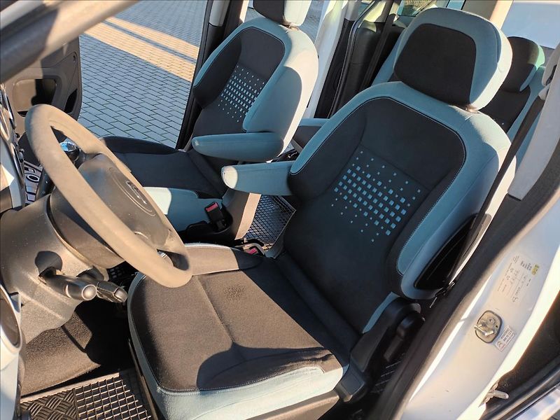 Citroën Berlingo 1,6 HDI,68KW,ČR,1MAJ,KLIMA - fotka 13 z 31