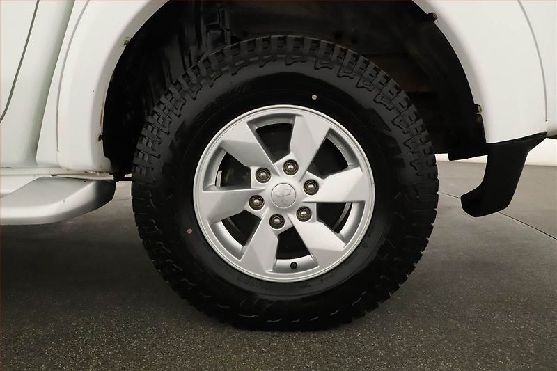 Mitsubishi L200 (2017) 2.4 DI-D - fotka 20 z 20