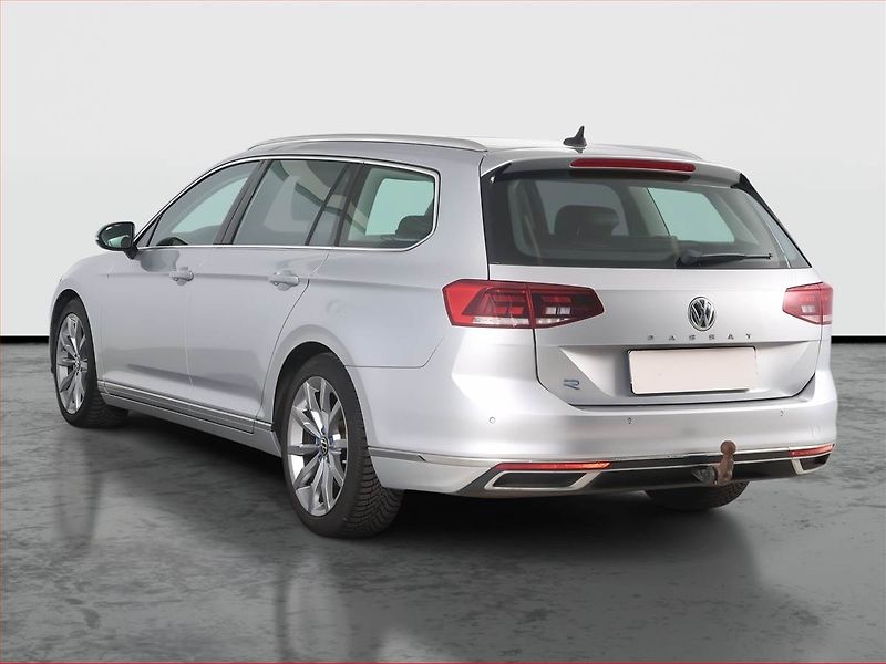 Volkswagen Passat (2020) R-Line 2.0 TDI, Automat, Kůže - fotka 4 z 18