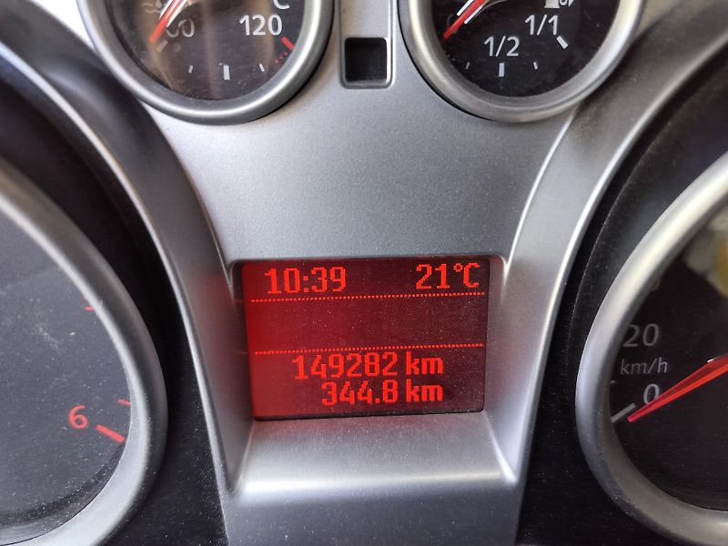 Ford Focus 1.6 TDCi - fotka 14 z 26