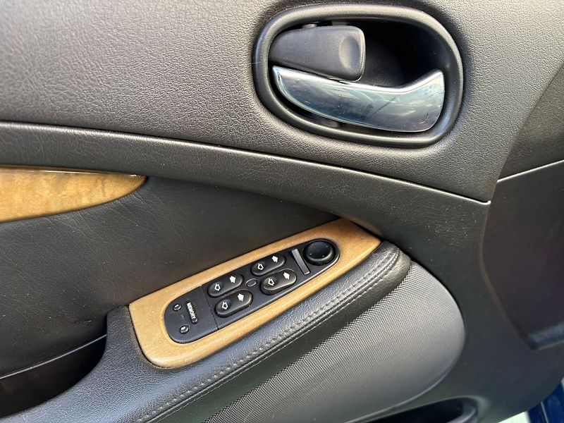 Jaguar S-Type 3.0, 175kW, V6 Automat - fotka 13 z 18