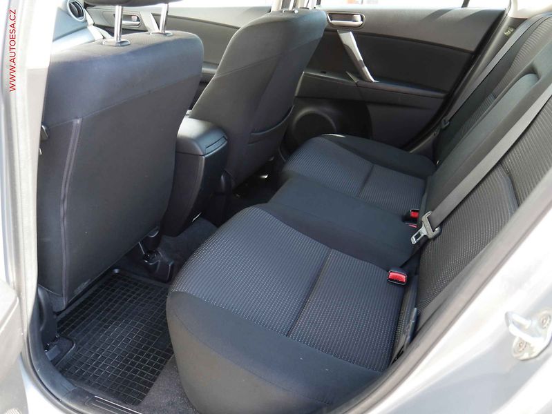 Mazda 3 (2012) 1.6 16V, AC, park.asist - fotka 10 z 22