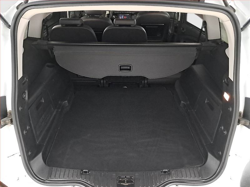 Ford S-MAX (2013) 2.2 TDCi, Navi, Xenony - fotka 14 z 16
