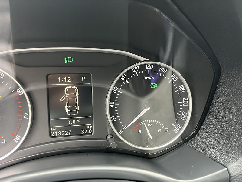 Škoda Octavia (2009) 1,4 TSi 90 Kw DSG ELEGANCE - fotka 13 z 14