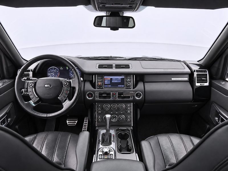 Land Rover Range Rover 5.0 375 kW V8 4x4 CZ Bi-xenon - fotka 30 z 38