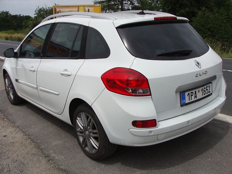 Renault Clio 1.2i, 74 kW, klimatizace - fotka 4 z 22