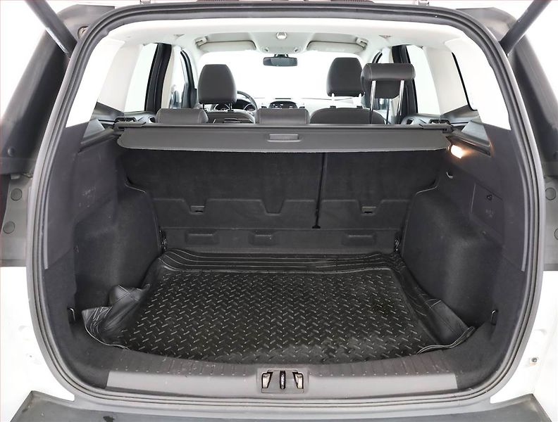 Ford Kuga (2019) Titanium 1.5 EcoBoost - fotka 16 z 17