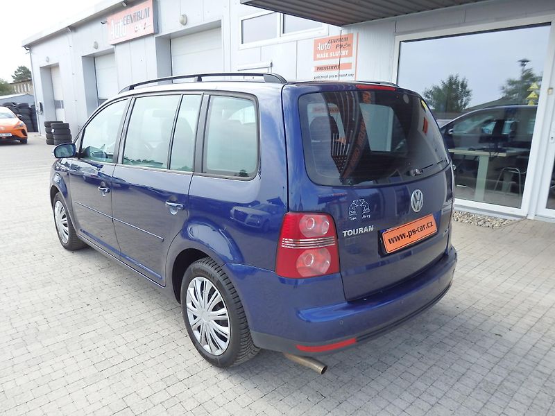 Volkswagen Touran 2,0i KLIMA ECOFUEL  - fotka 5 z 14