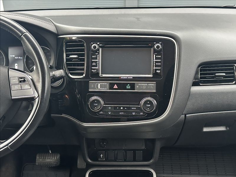 Mitsubishi Outlander 2,0 150PS  Active A/T - fotka 25 z 52