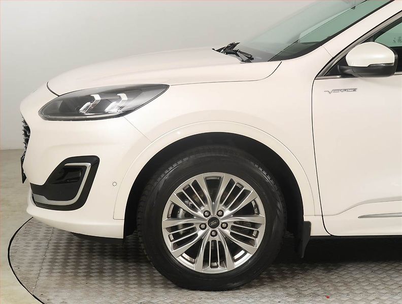 Ford Kuga (2023) Vignale 2.5 Hybrid - fotka 15 z 27