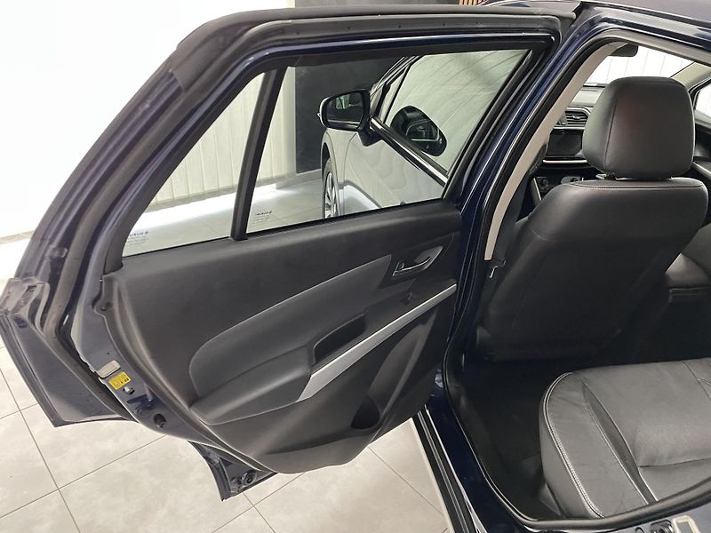 Suzuki SX4 S-Cross 1.4 BJ 4x4 AT REZERVACE - fotka 17 z 30