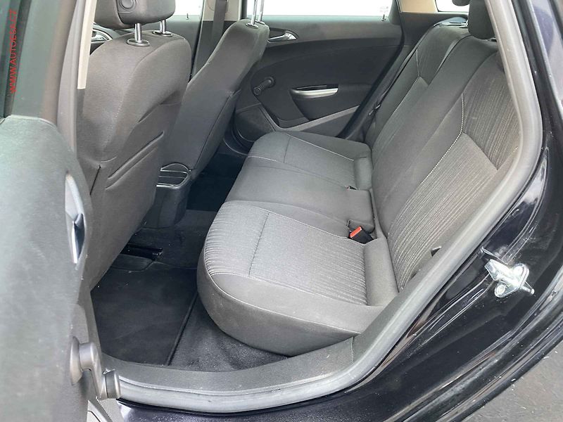 Opel Astra (2012) 1.4 T, Edition, AC, TZ - fotka 10 z 18