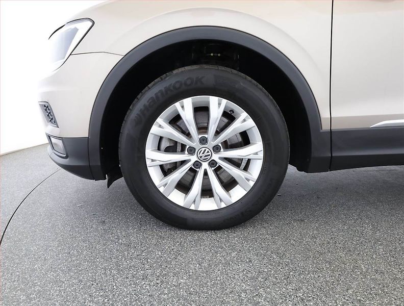 Volkswagen Tiguan (2019) Comfortline 2.0 TSI - fotka 17 z 17