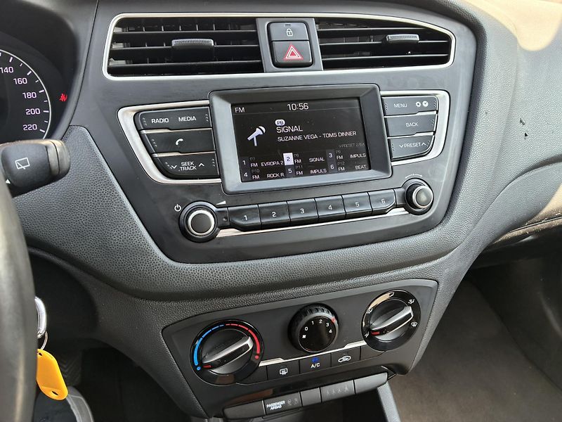 Hyundai i20 1.25 i 55kW Family+ Club - fotka 16 z 20
