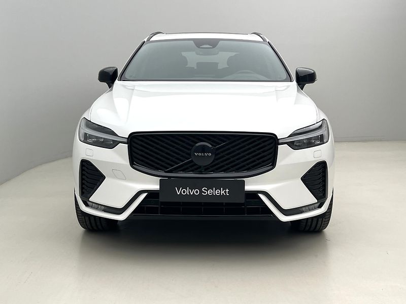 Volvo XC60 B5 AWD BLACK EDITION PLUS AUT  - fotka 14 z 48