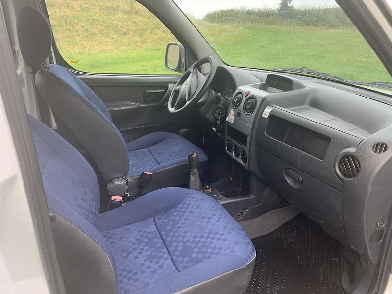 Peugeot Partner (2008) 1.6HDi 4x4 125000km 3 místa  - fotka 9 z 15