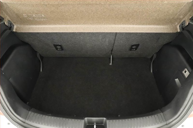 Mazda 2 (2009) 1.3 i, ČR,1.maj, jezdí výborně - fotka 12 z 13