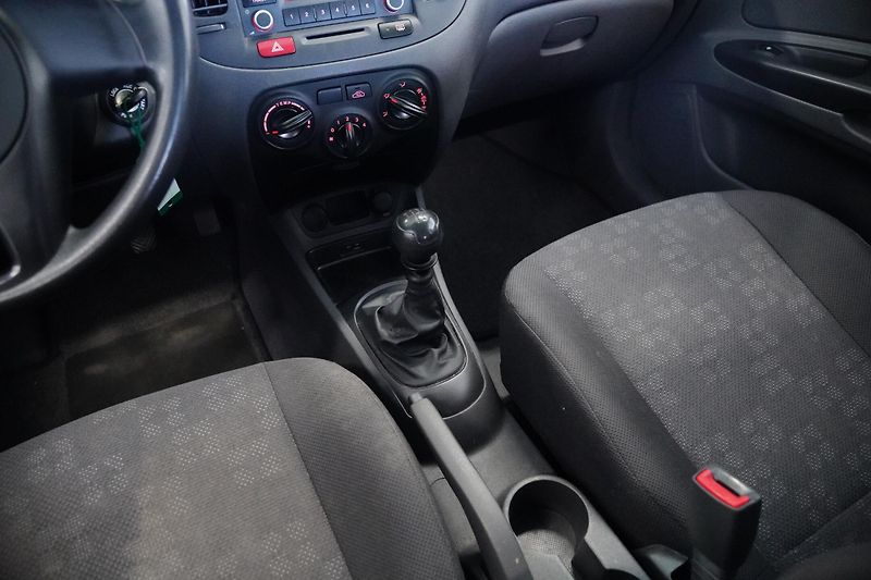 Kia Rio - fotka 19 z 22