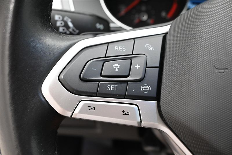 Volkswagen Passat 2,0 TDI 110 kW DSG Business Zá - fotka 23 z 31