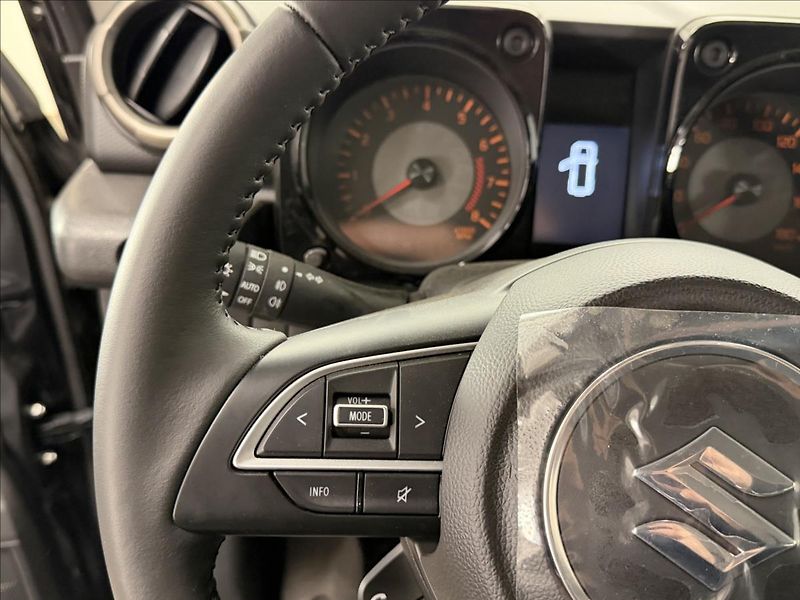 Suzuki Jimny 1,5 75 KW GLX REZERVACE!!! - fotka 20 z 25