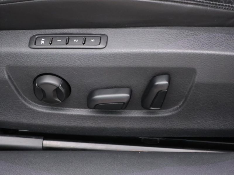 Škoda Superb 2.0 TSI 206kW DSG CZ L&K - fotka 17 z 37