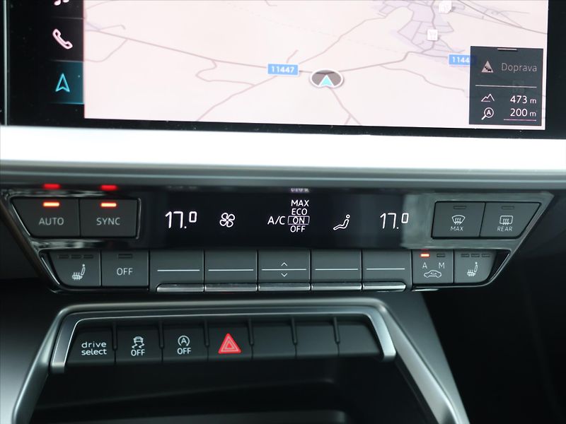 Audi S3 2,0 TSI 228 kW quattro Automat - fotka 27 z 38